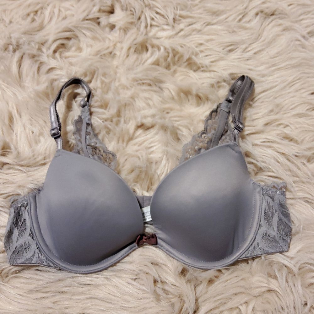 Auden 32B Plunge Lightly Lined Tshirt Bra